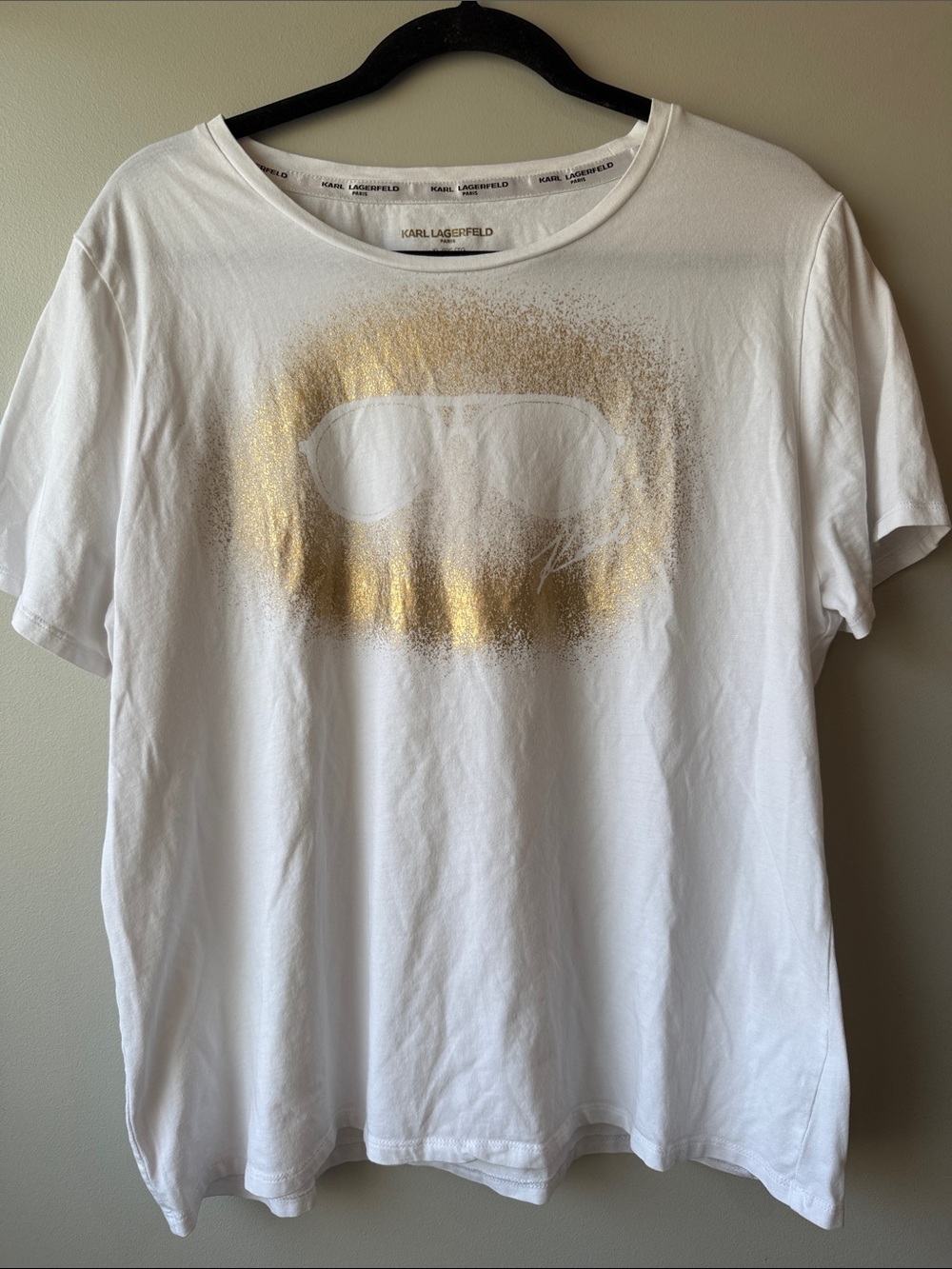 Karl Lagerfeld White Tee with Gold sunglasses Halo Graphic signature XL